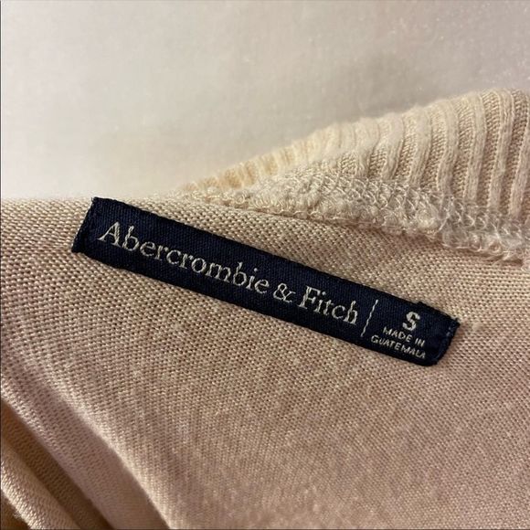 ABERCROMBIE & FITCH | Cream Long Sleeve - Picture 2 of 3